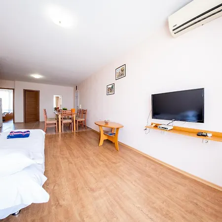 Апартаменти Prestige Sands *