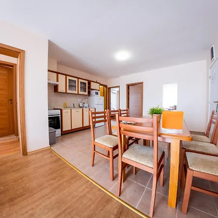 برستيج ساندز ريزورت *